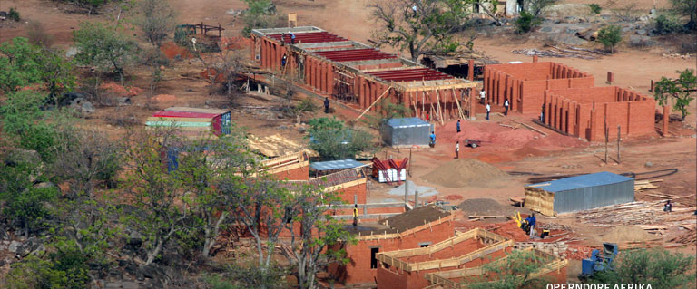 Operndorf Afrika, Bauarbeiten Phase 1, Mai - August 2011